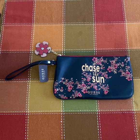 Guess Wristlet with matching Baby Pink Handbag - Picture 1 of 8